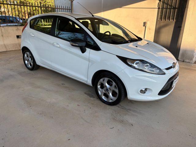 FORD Fiesta 1.4 5 porte Bz.- GPL Titanium OK NEOPAETNTATI