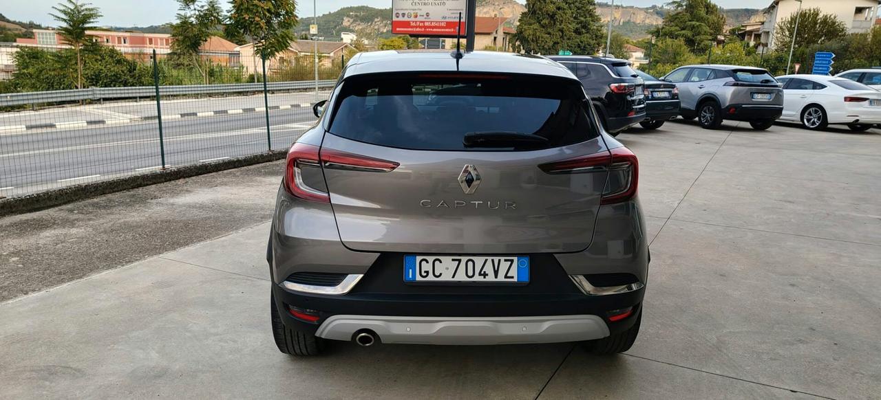 Renault Captur TCe 100 CV GPL Intens