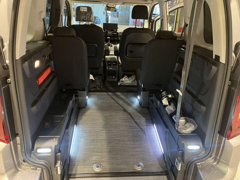 Toyota Proace City 1.2 110 CV PC 5p. Executive Trasporto Disabili 4+1