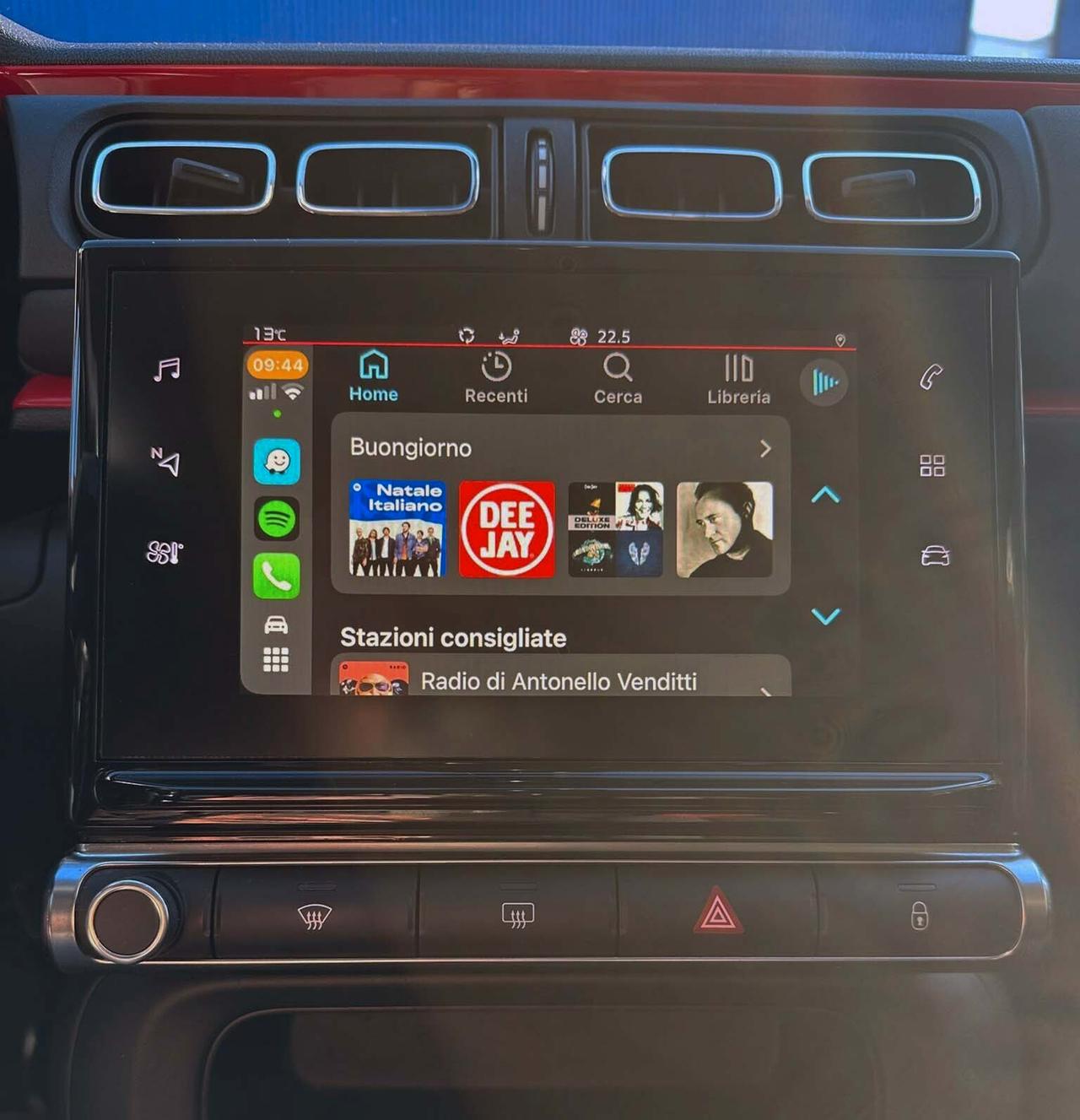 Citroen C3 PureTech 82 Shine Telecamera Apple e Android Auto Cerchi in Lega