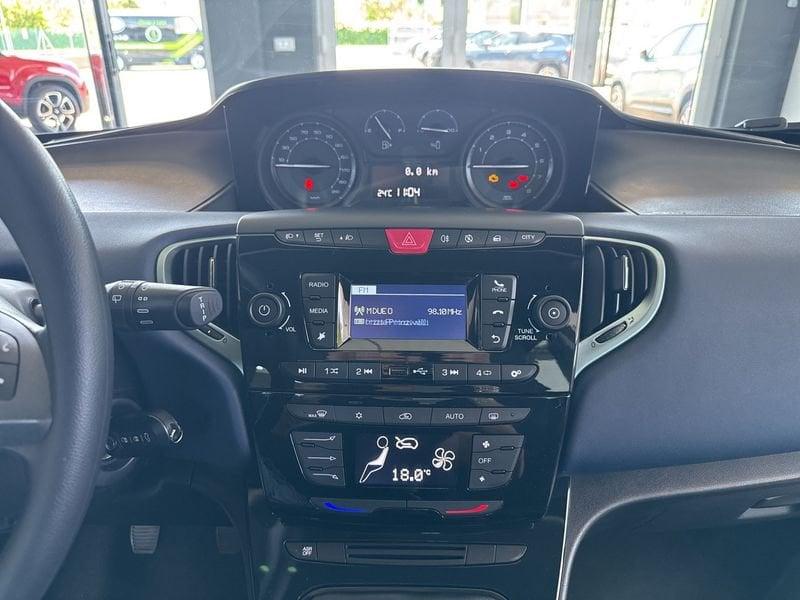 Lancia Ypsilon 1.0 Hybrid 70CV Silver Plus - PROMO