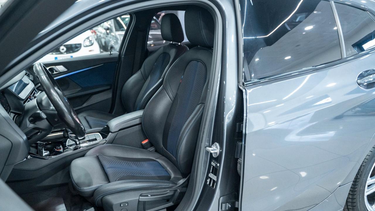 Bmw 118 118d 5p. Msport