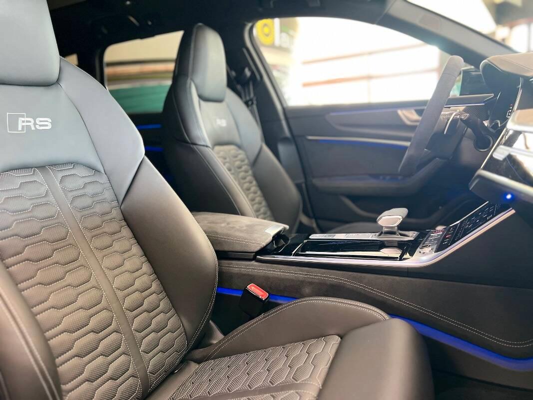 Audi RS6 Avant RS6 4.0 mhev performance quattro tiptronic