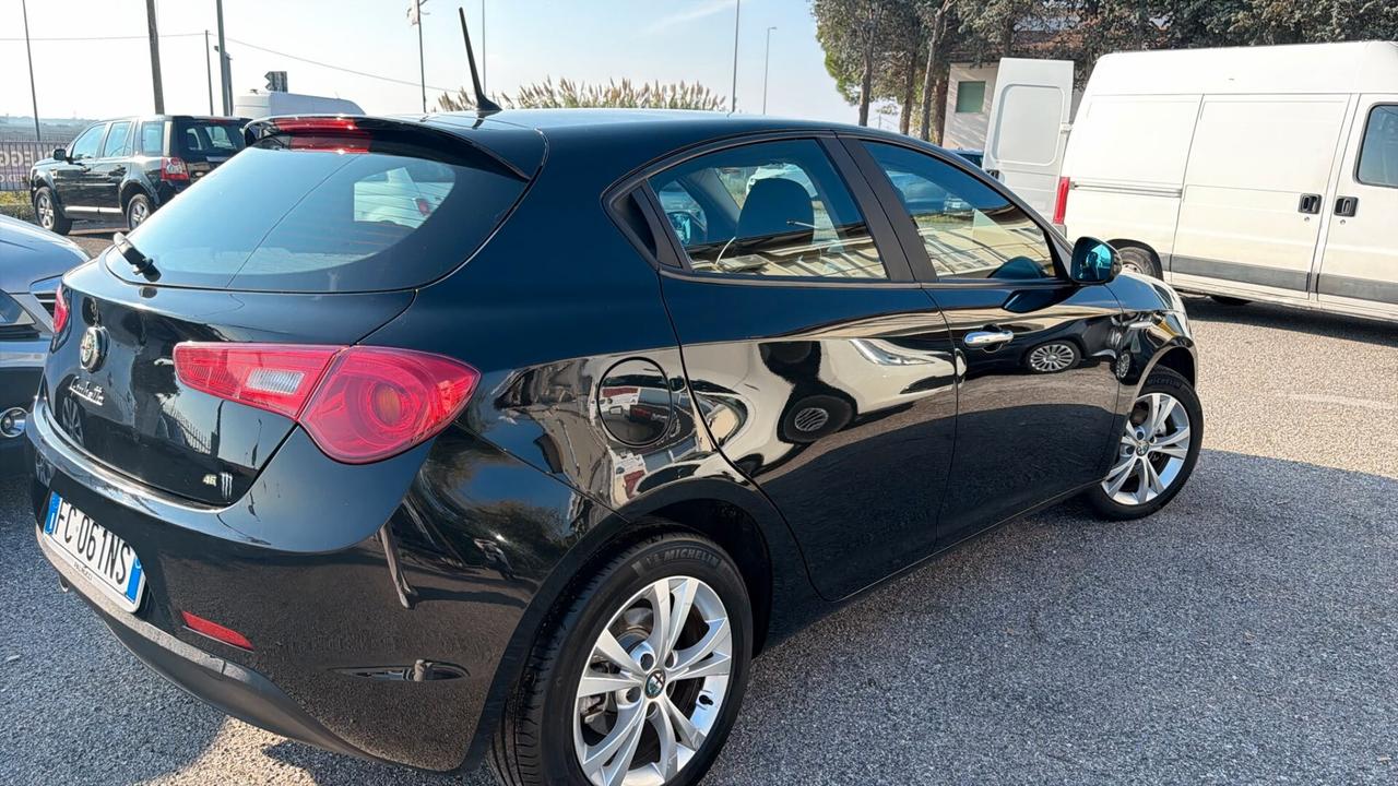Alfa Romeo Giulietta 1.6 JTDm-2 120 CV Distinctive