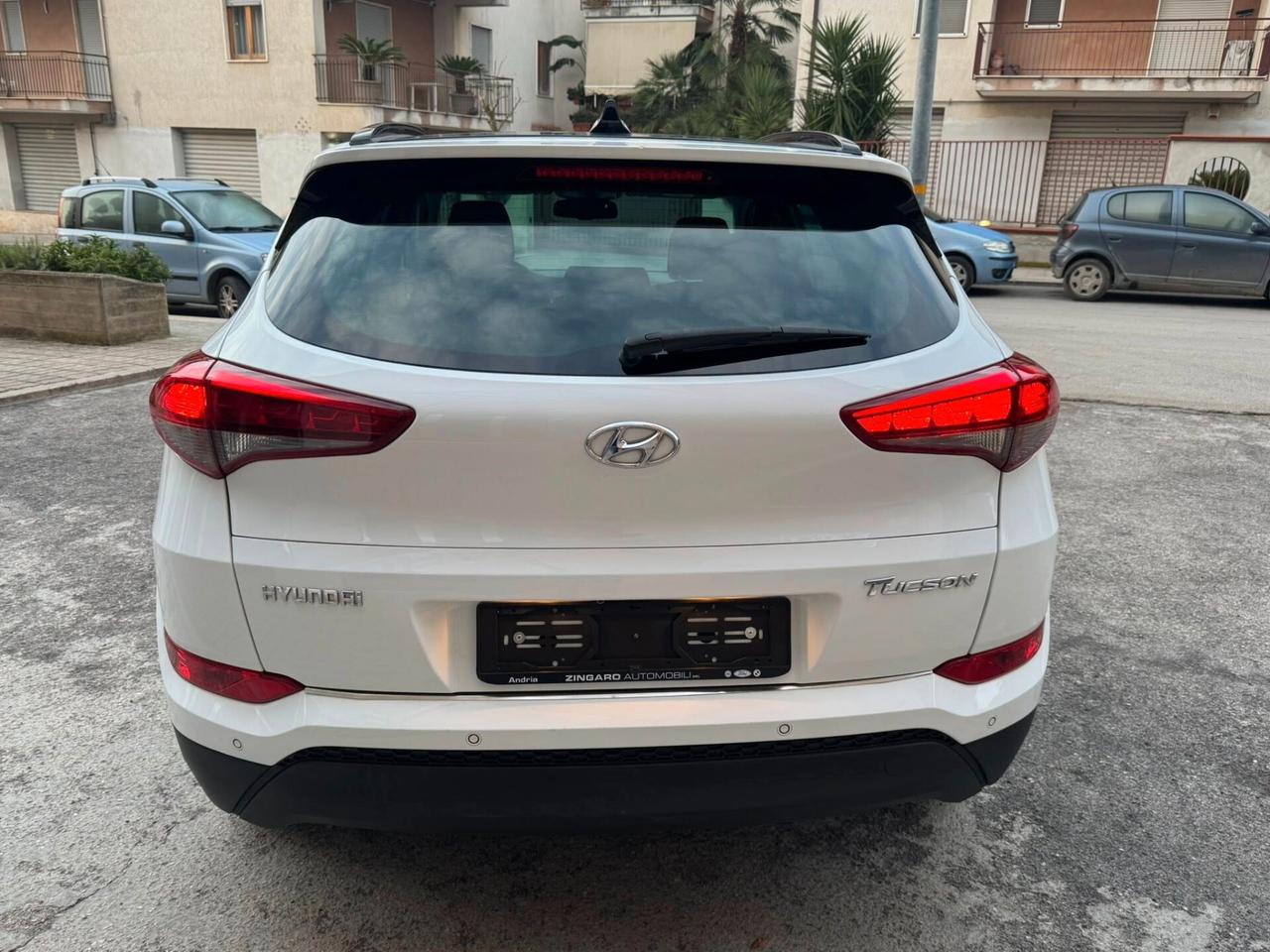 HYUNDAI TUCSON 1.7 CRDI 115 CV. TETTO APRIB.+NAVI