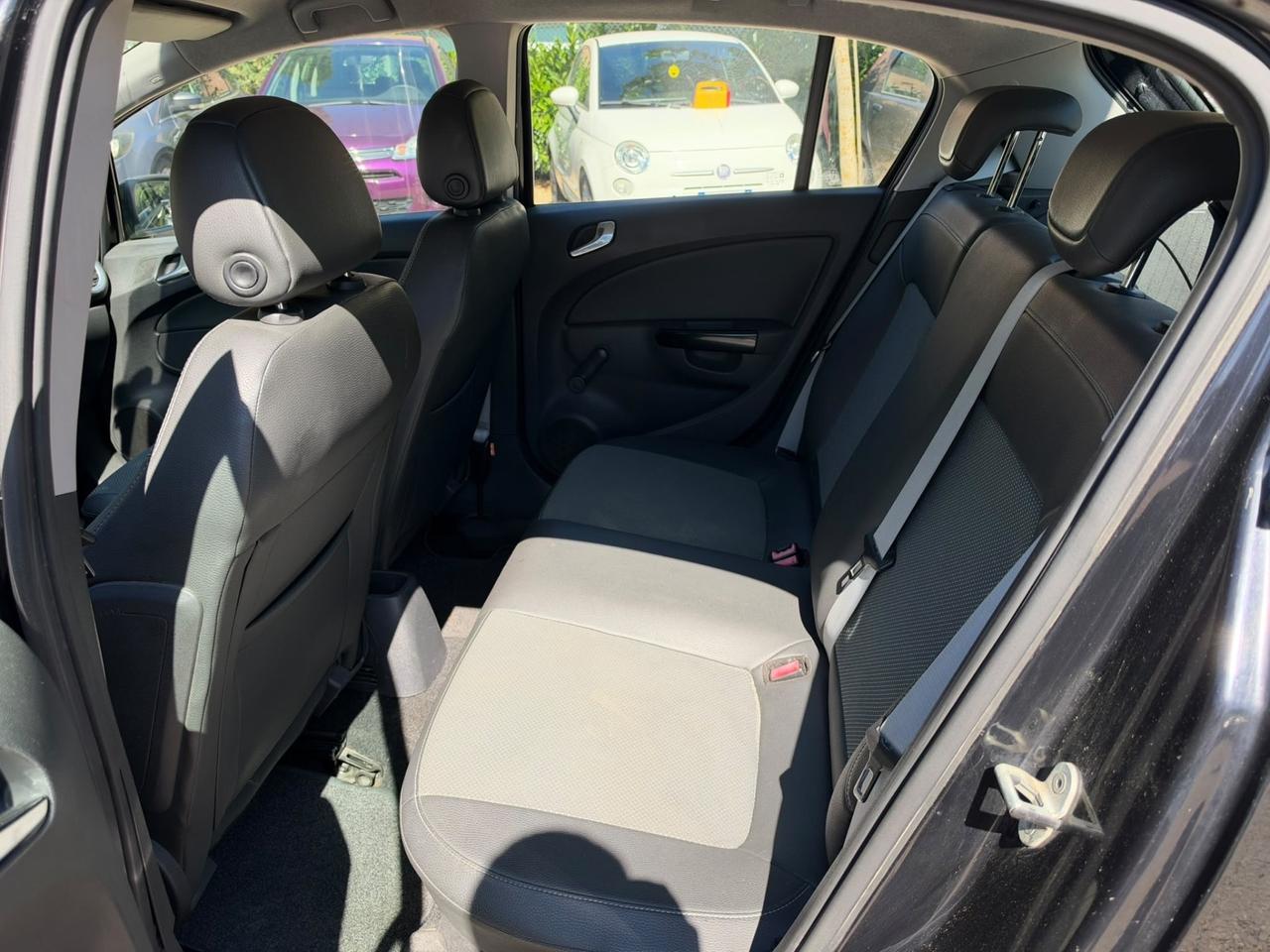 Opel Corsa 1.2 5 porte Club