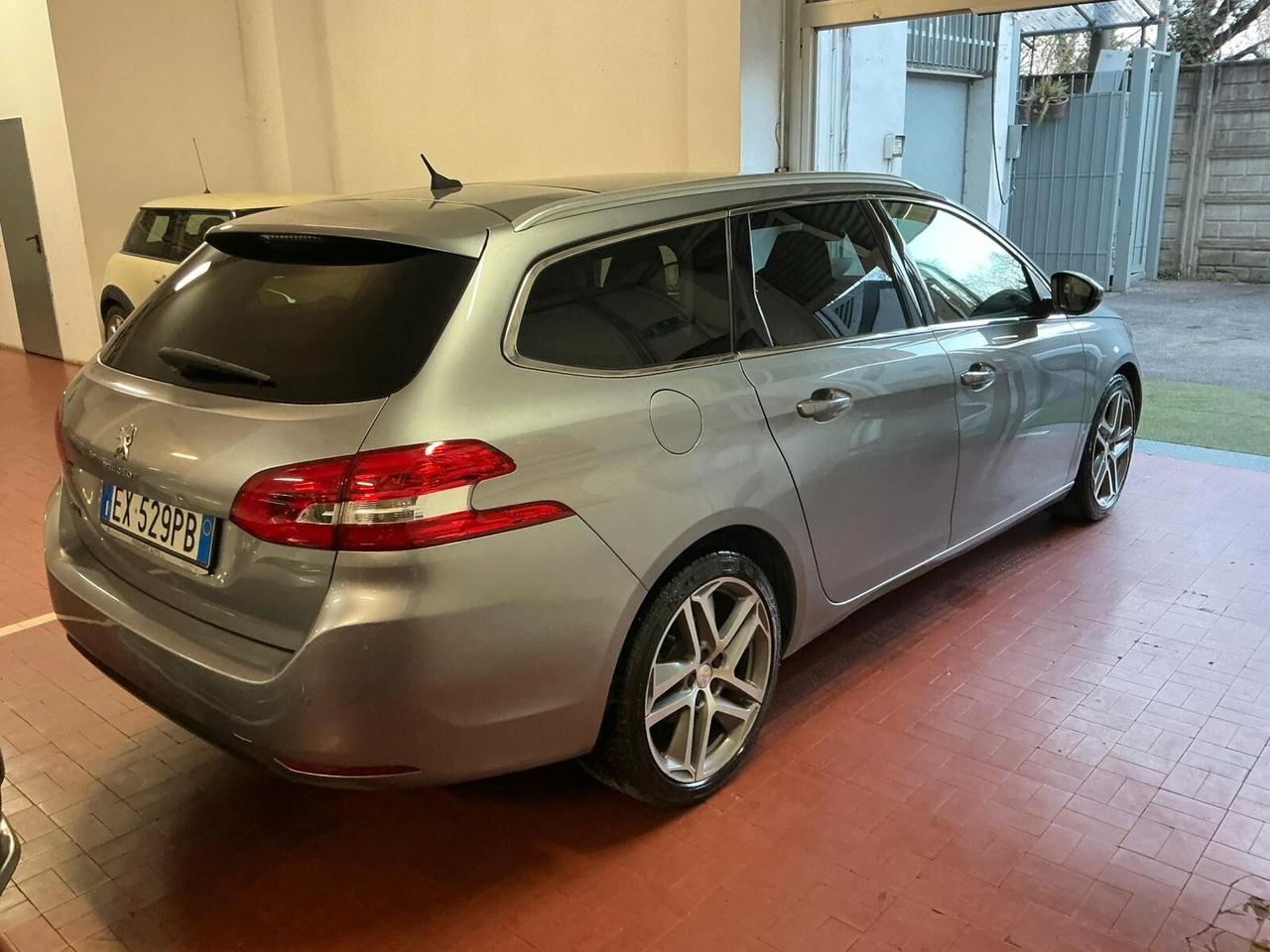 Peugeot 308 PureTech Turbo 130 S&S GT Line Euro6 *Navi*2015