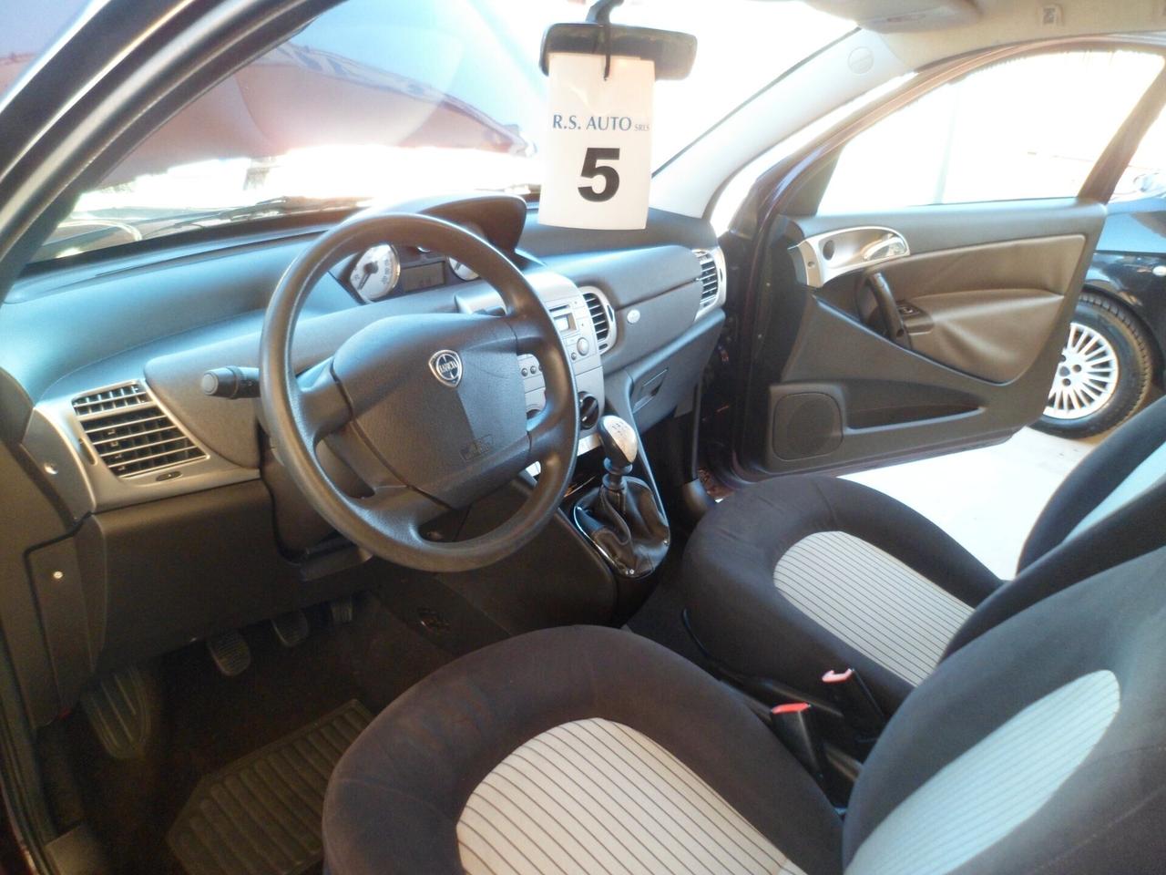 Lancia Ypsilon 1.2b solo km131000 full 08