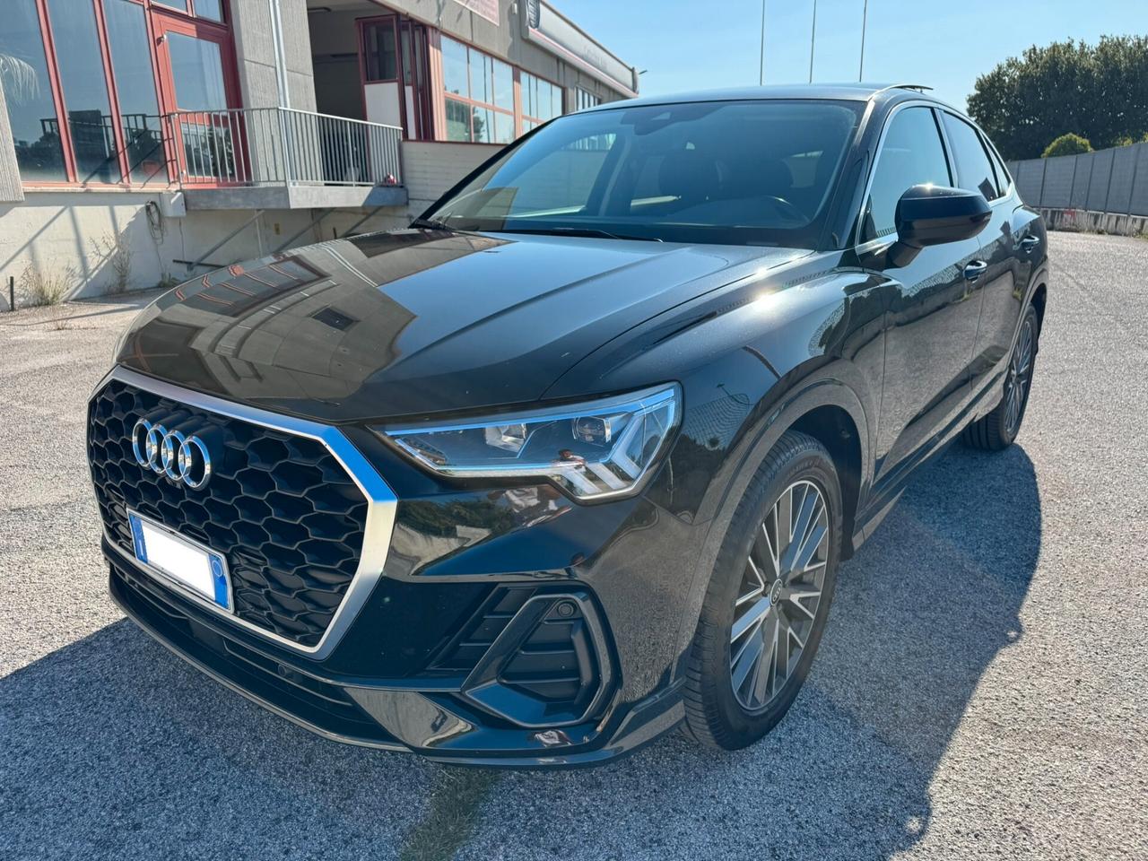 Audi Q3 SPB 150cv TDI S tronic Tetto Apribile