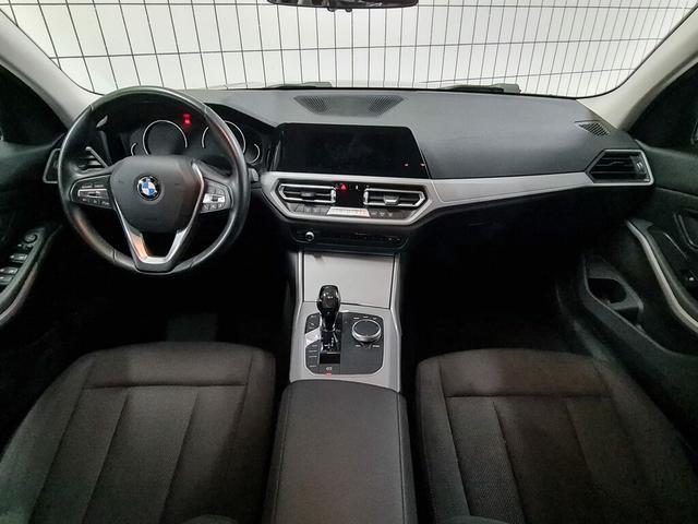 BMW Serie 3 318 d Business Advantage Steptronic