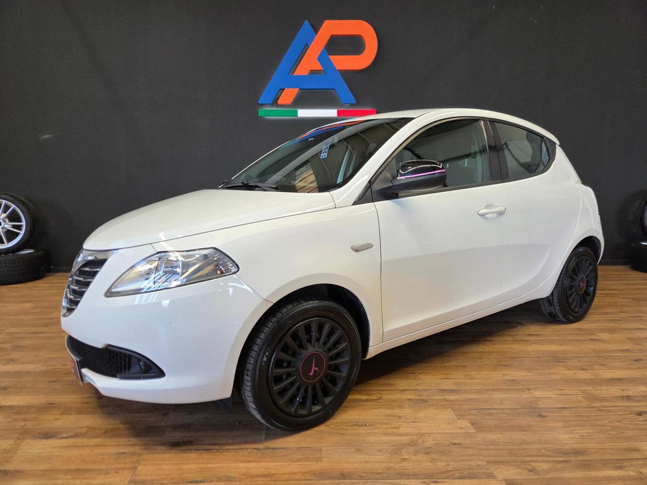 Lancia Ypsilon 5 Porte Ypsilon 1.3 mjt Platinum s&s 95cv