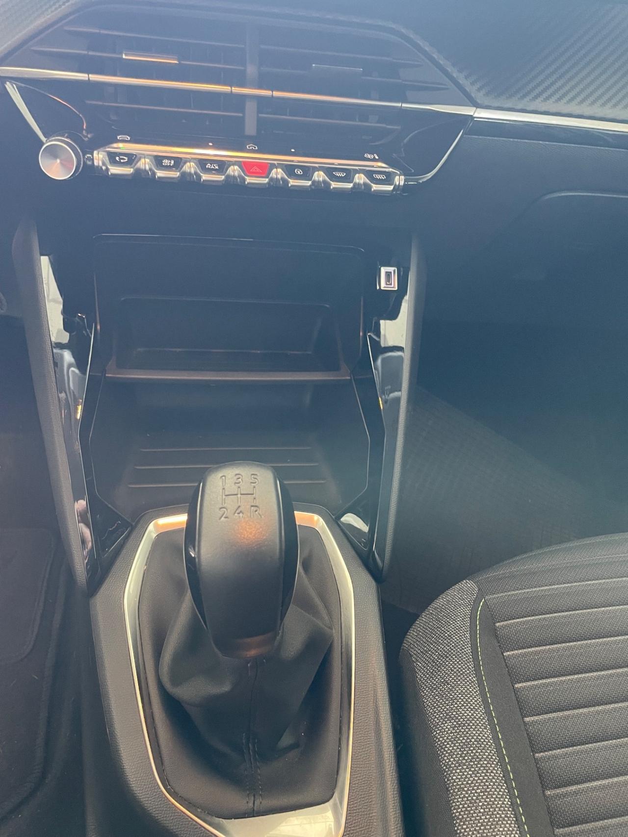 Peugeot 208 PureTech 75 Stop&Start 5 porte Active - Nessun vincolo -