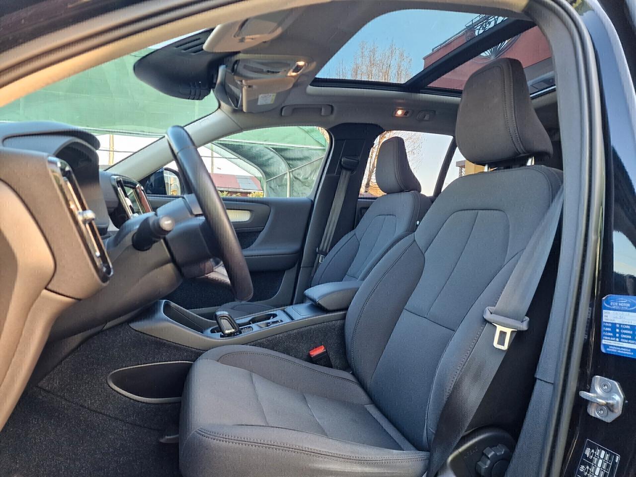 Volvo XC40 tettuccio apribile