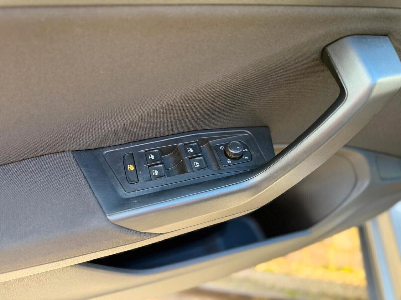 Volkswagen T-Roc 2.0 TDI 116cv 2023 UNICA