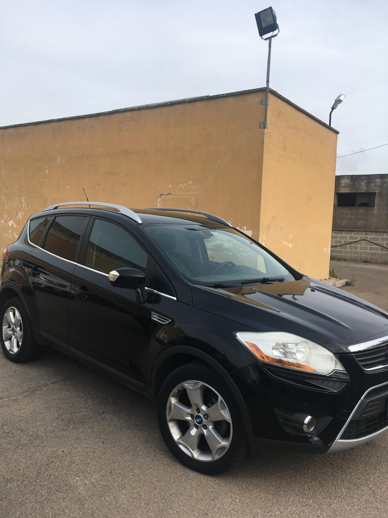 Ford Kuga Kuga+ 2.0 TDCi 140 CV 2WD DPF
