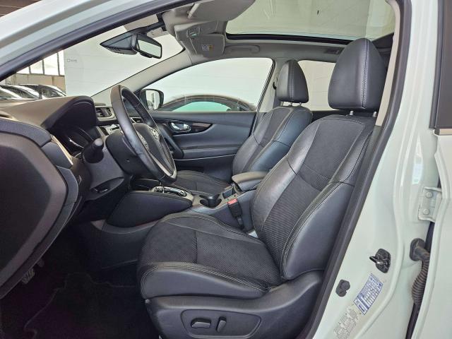 Nissan Qashqai 1.6 dci 130cv AUT. TETTO PANPANORAMICO