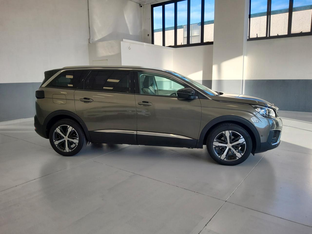Peugeot 5008 BlueHDi 150 S&S Allure