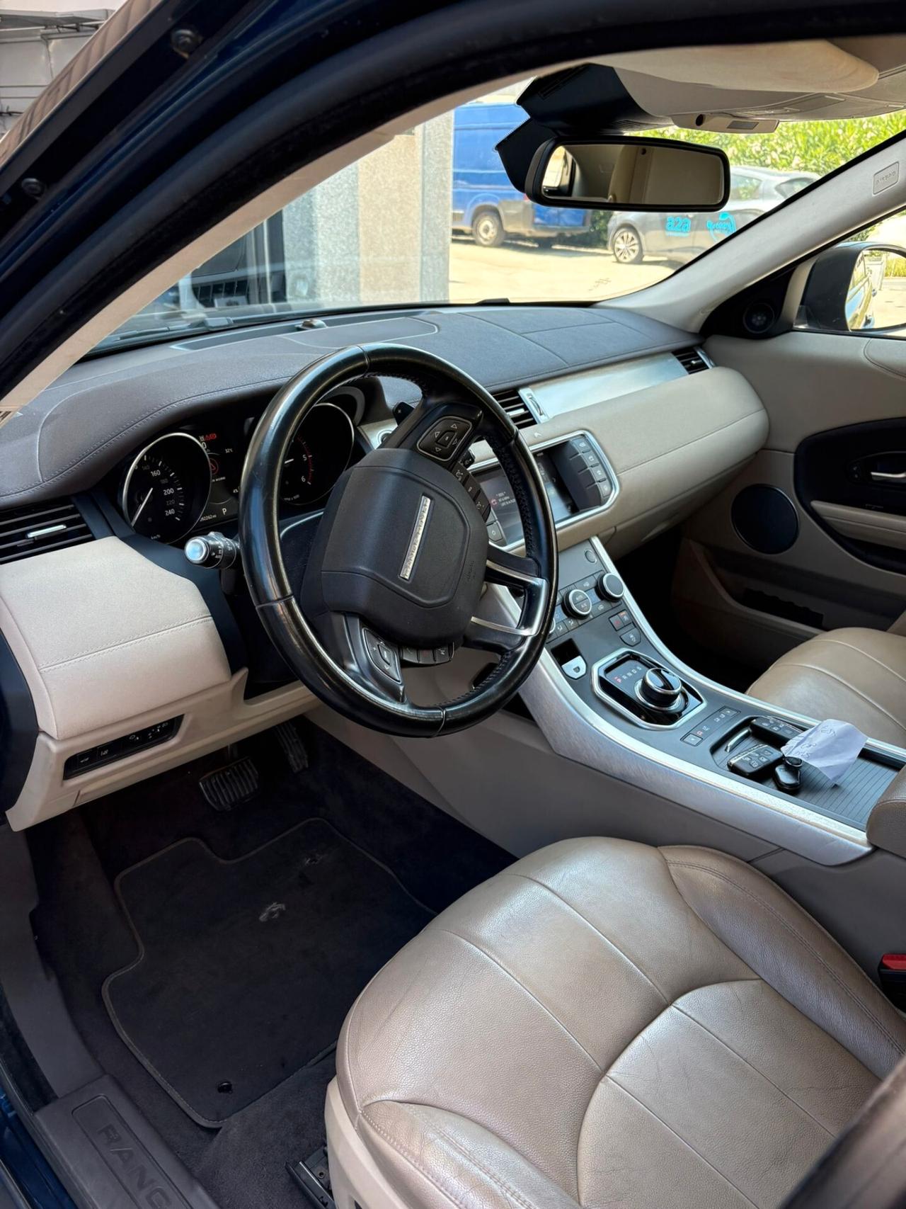 Land Rover Range Evoque 2.0 TD4 150 CV 5p. SE sport utility