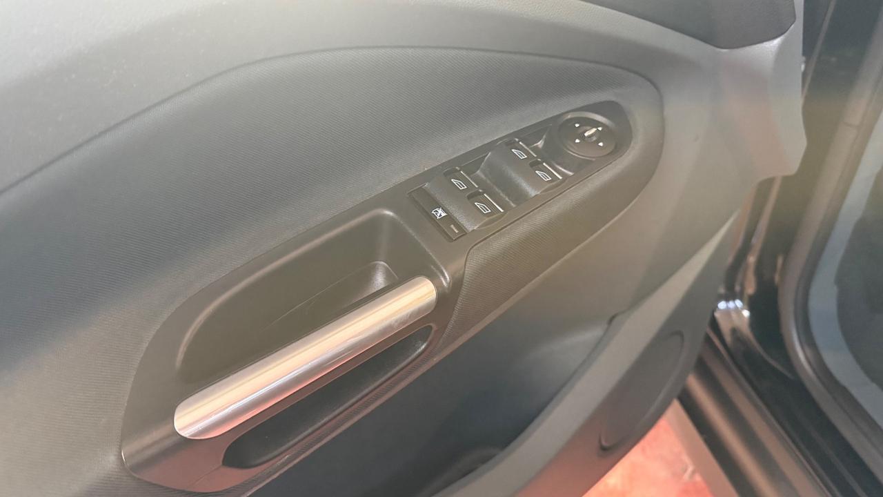 Ford C-Max 1.6 TDCi 115CV Plus