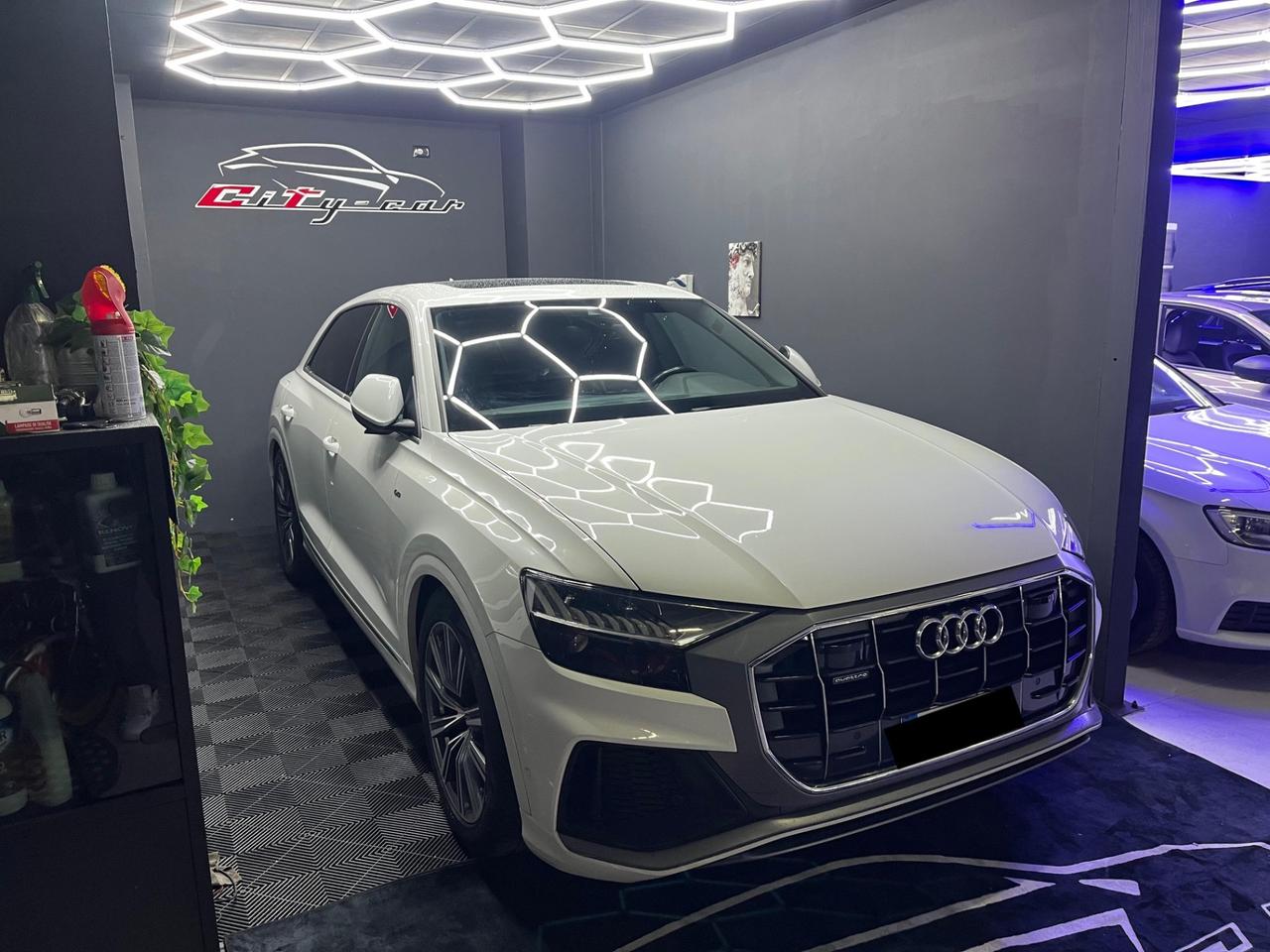 Audi Q8 3.0 TDI Mild Hybrid – 2020 – 238 CV – Full Optional