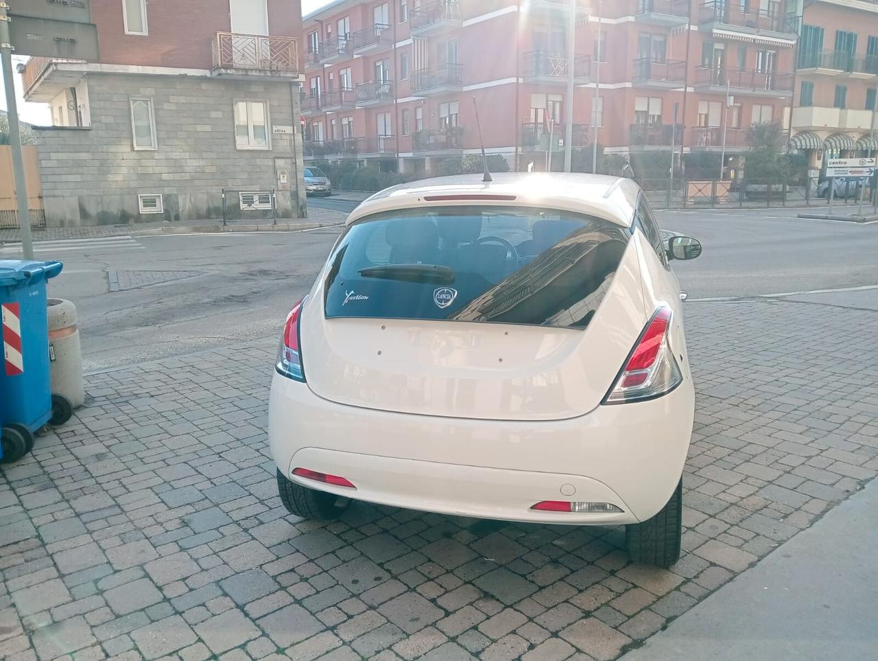 Lancia Ypsilon 1.2 69 CV 5 porte