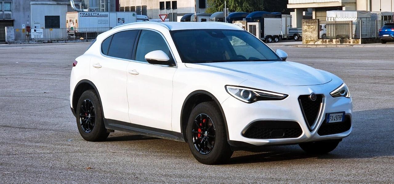 Alfa Romeo Stelvio 2.2 Turbodiesel 190 CV AT8 Q4 B-Tech