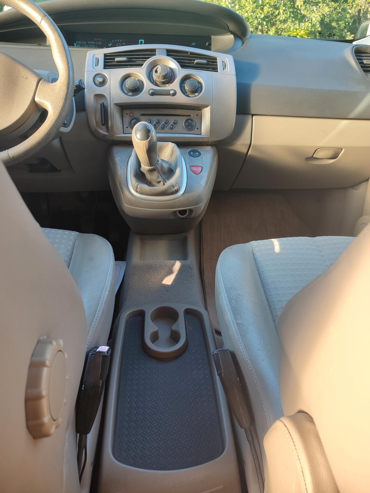 RENAULT SCENIC 1.6BENZINA POCHI KM LEGGERE