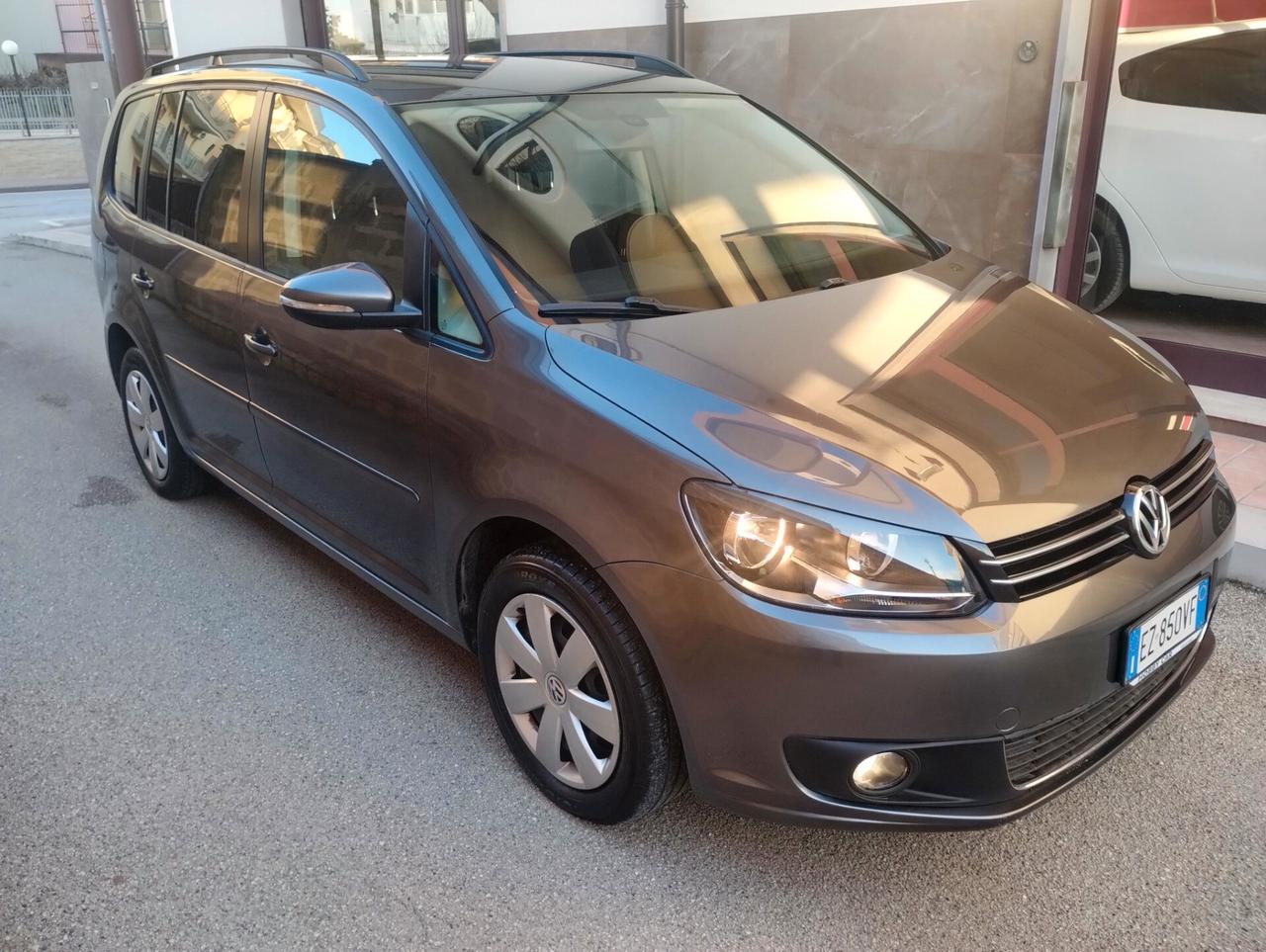 Volkswagen Touran Business 1.6 TDI DSG Comfortline