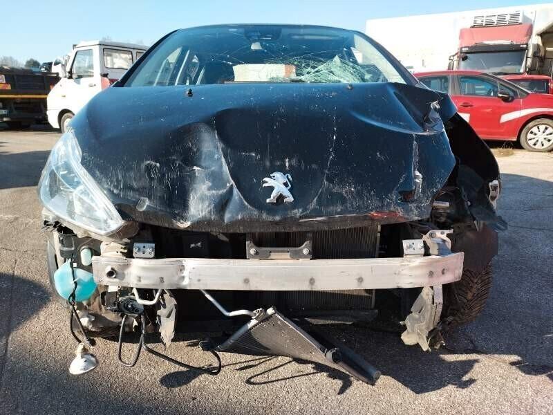 Peugeot 208 PureTech 82 5 porte Allure