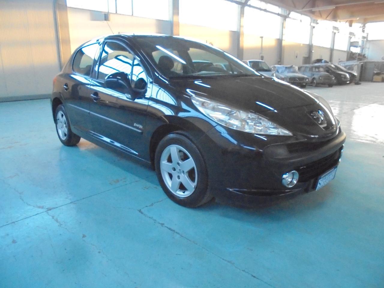 Peugeot 207 1.4 VTi 95CV 5p. X Line NEOPATENTATI