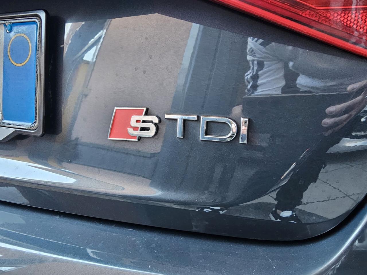 Audi A4 2.0 TDI 143CV S-Line