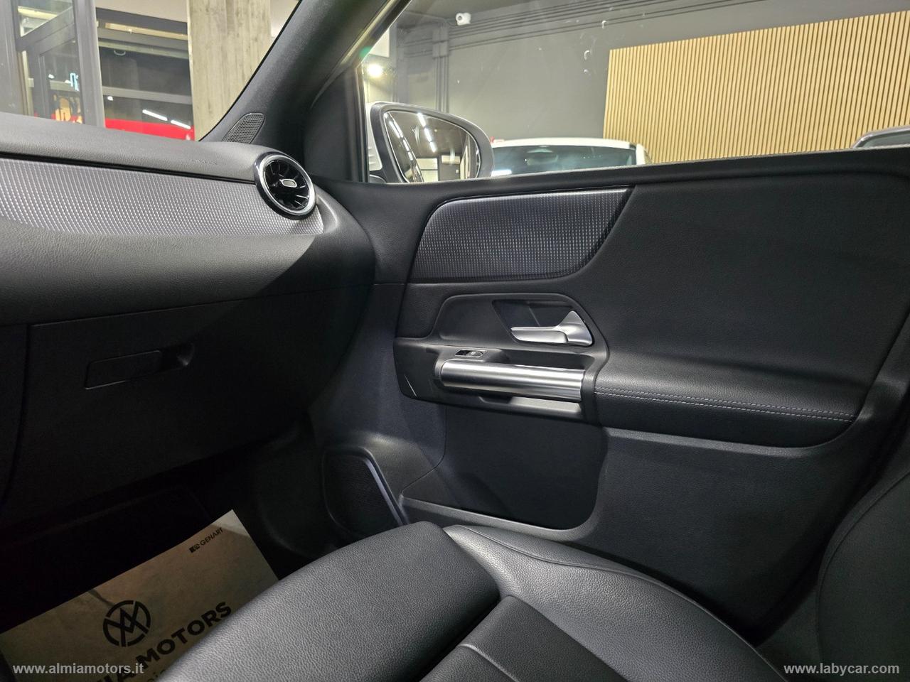 MERCEDES-BENZ B 180 d Automatic Executive