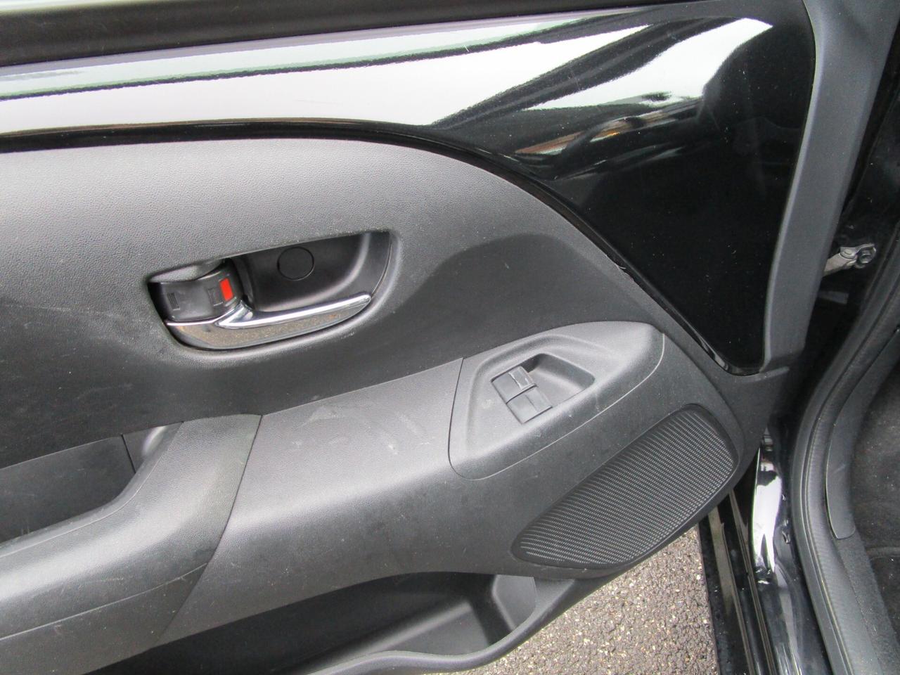 Toyota Aygo Connect 1.0 VVT-i 72 CV 5 porte x-play MMT