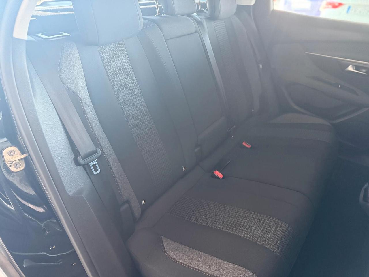 Peugeot 3008 BlueHDi 130 S&S Allure