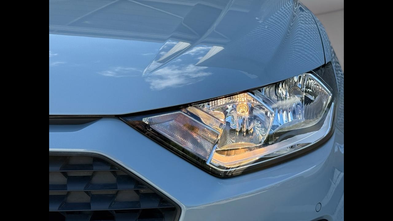 AUDI A1 II 2019 Sportback - A1 Sportback 30 1.0 tfsi Business 110