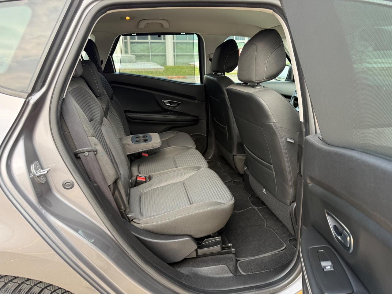 Renault Scenic 1.5 dCi 8V 110 CV NEOPATENTATI