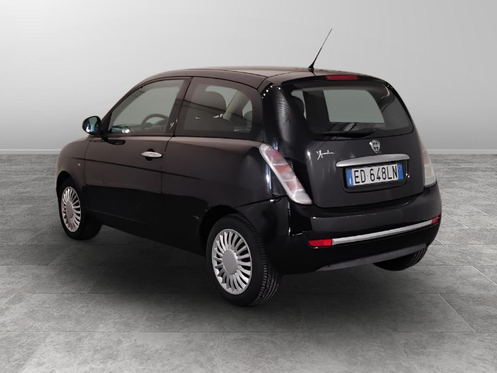 LANCIA Ypsilon II 2007 - Ypsilon 1.2 8v New Oro (oro)