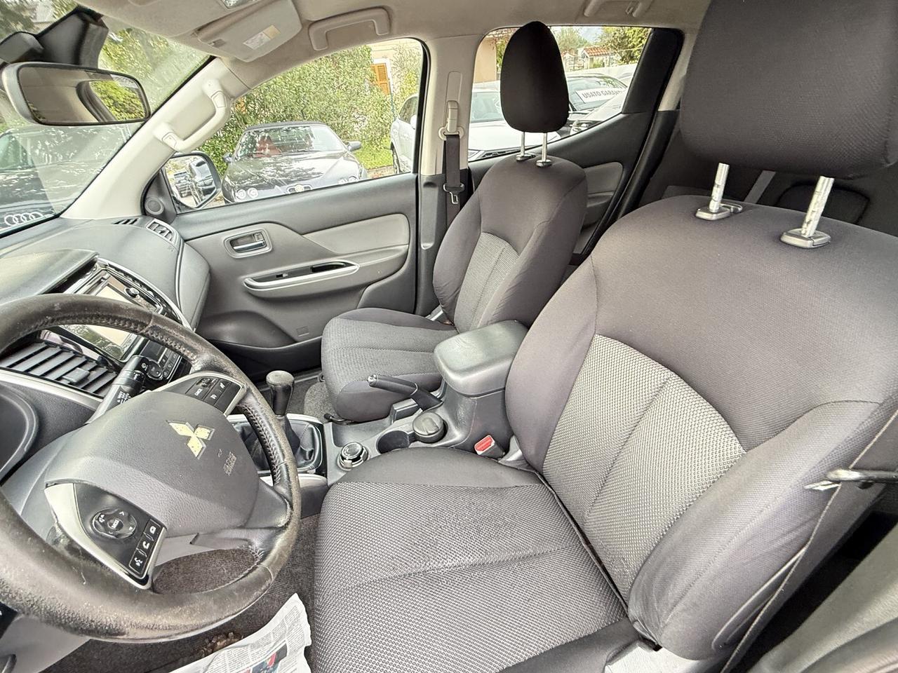 MITSUBISHI L200 DOPPIA CABINA 4X4 CAMBIO MANUALE