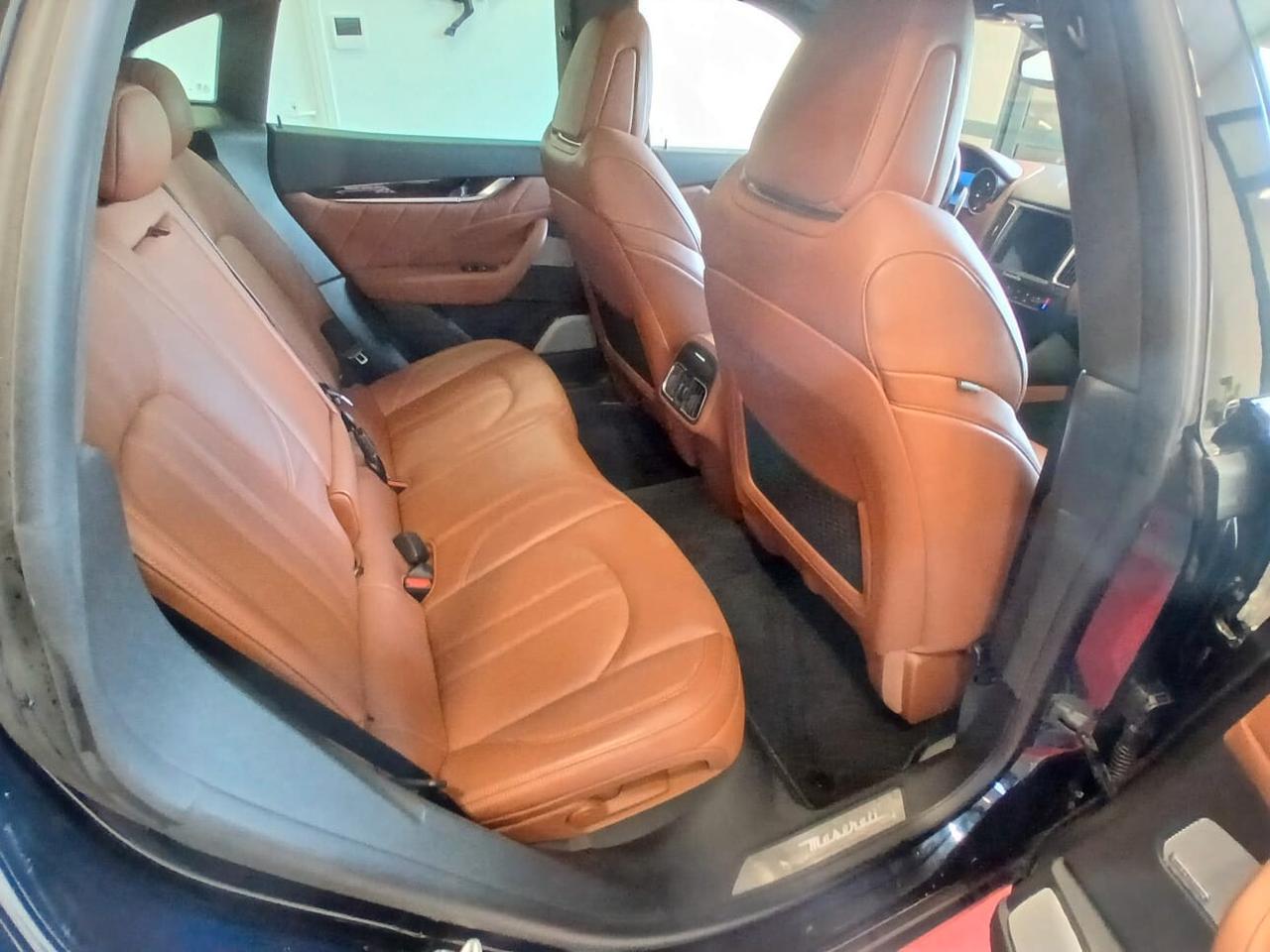 Maserati Levante V6 Diesel 275 CV AWD Gransport