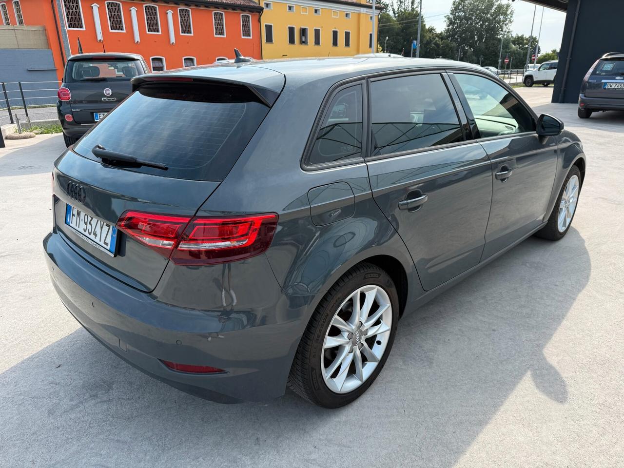 Audi A3 SPB 2.0 TDI S tronic Business