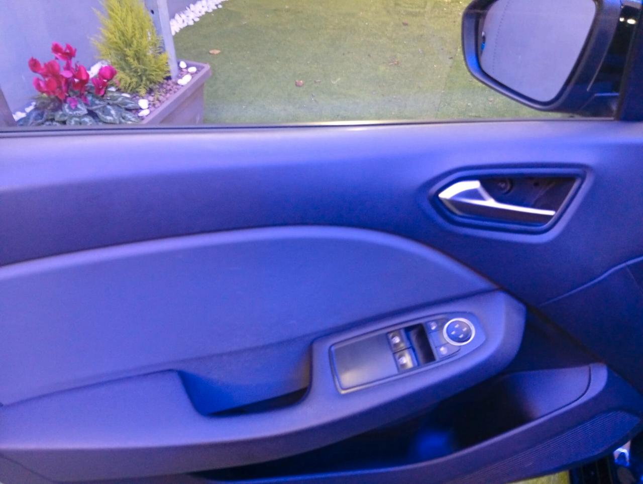 Renault Clio TCe 100 CV 5 porte Intens