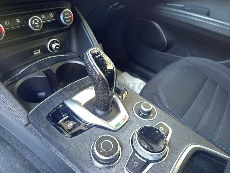 Alfa Romeo Stelvio Stelvio 2.2 t Business rwd 160cv auto