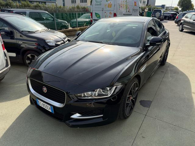 JAGUAR XE 2.0 D Turbo 180CV aut. R-Sport *Tetto panoramico*