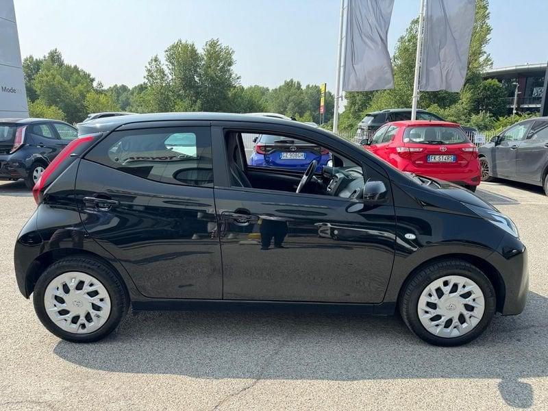 Toyota Aygo Connect 1.0 VVT-i 72 CV 5 porte x-fun