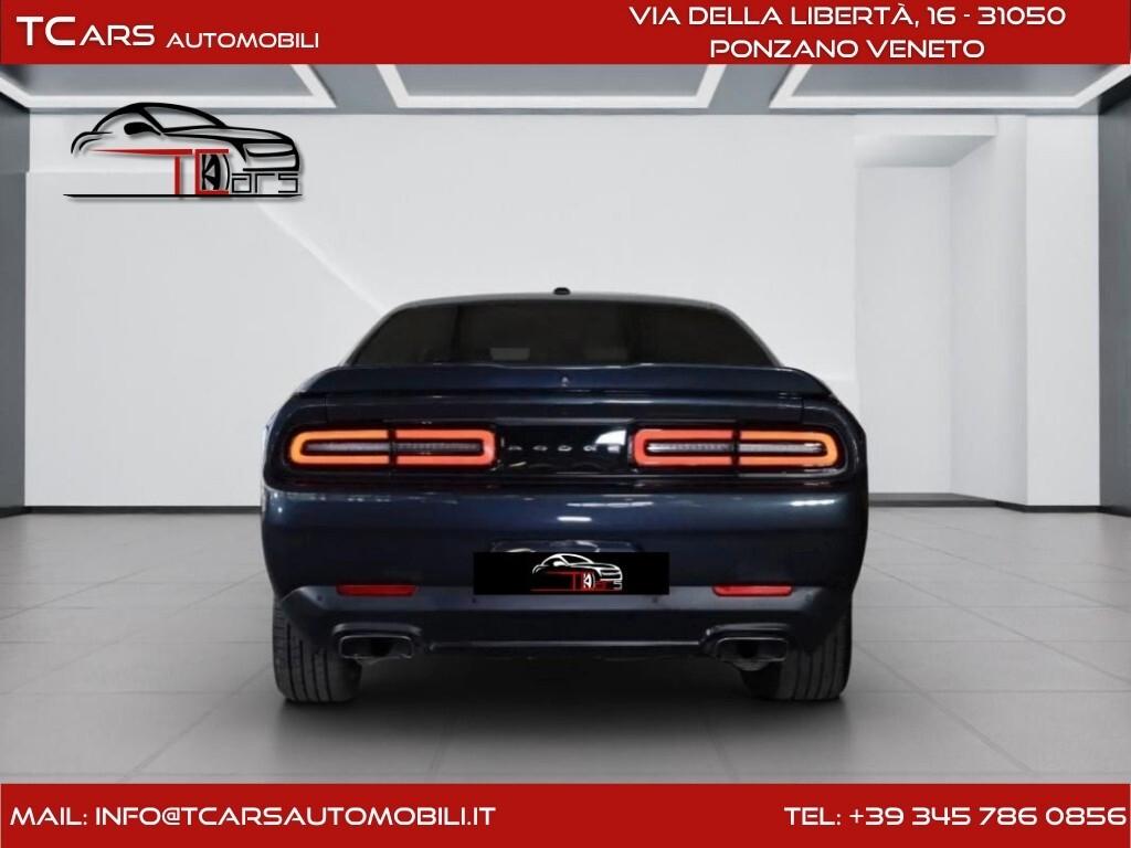 DODGE CHALLENGER 5.7 V8 HEMI -NOLEGGIO GIORNALIERO