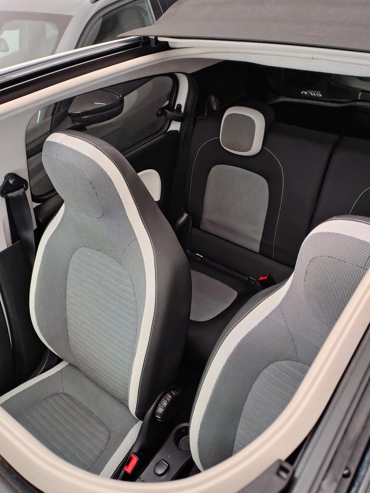 Renault Twingo SCe EDC Intens