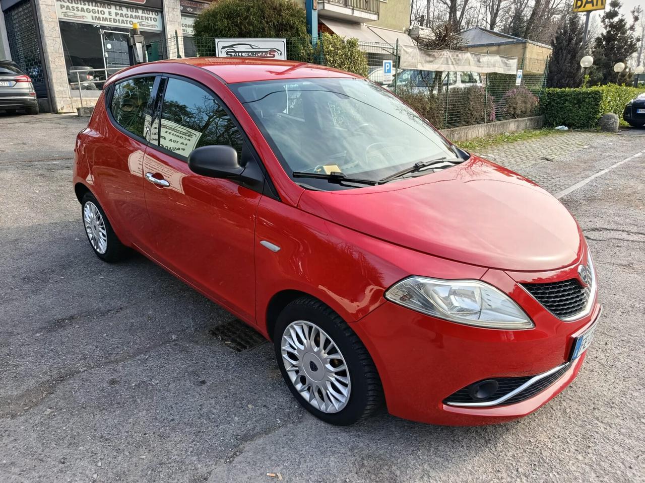 Lancia Ypsilon 1.2 69 CV 5 porte Platinum