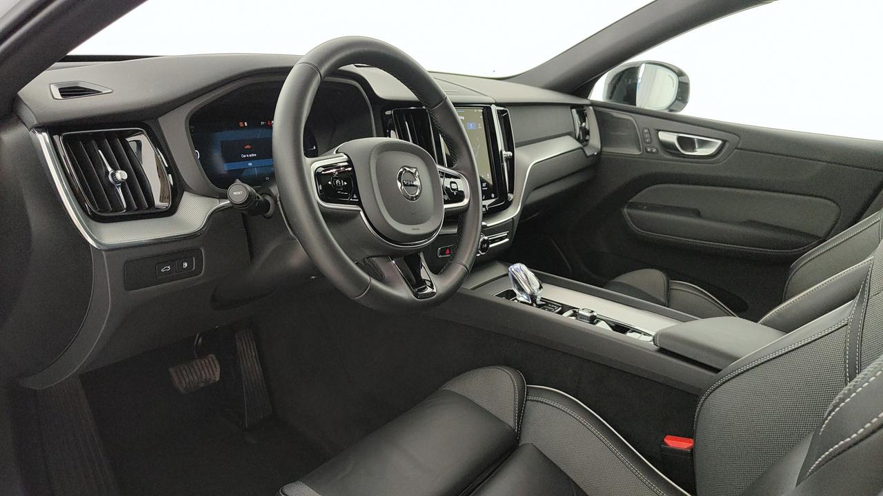 VOLVO XC60 2.0 t6 phev Plus Dark awd auto