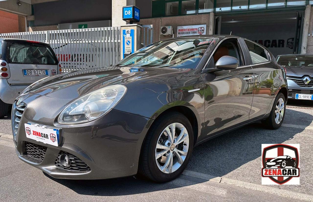 Alfa Romeo Giulietta 2.0 JTDm-2 140 CV Progression interni in pelle