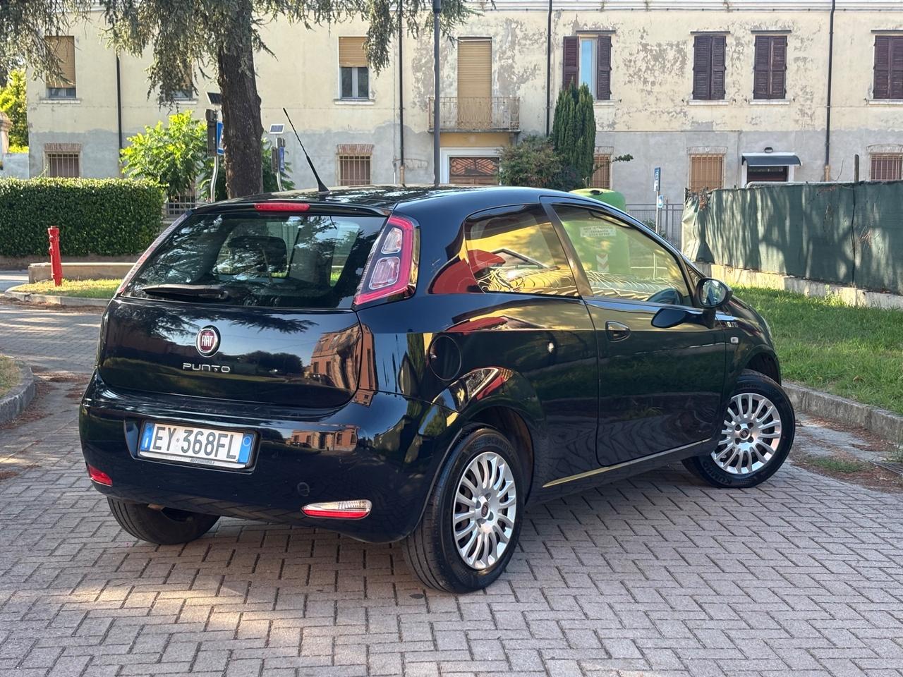 Fiat Punto 1.4 8V 5 porte Young Euro 6